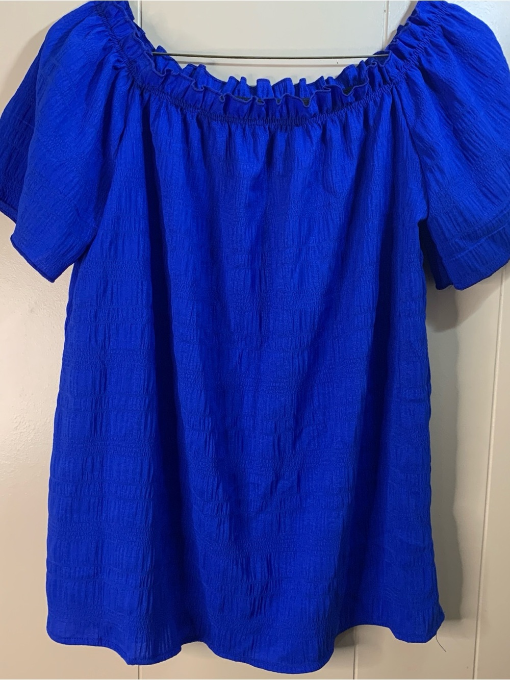 Women’s M short sleeve Off-Shoulder Blouse in Cobalt Blue
